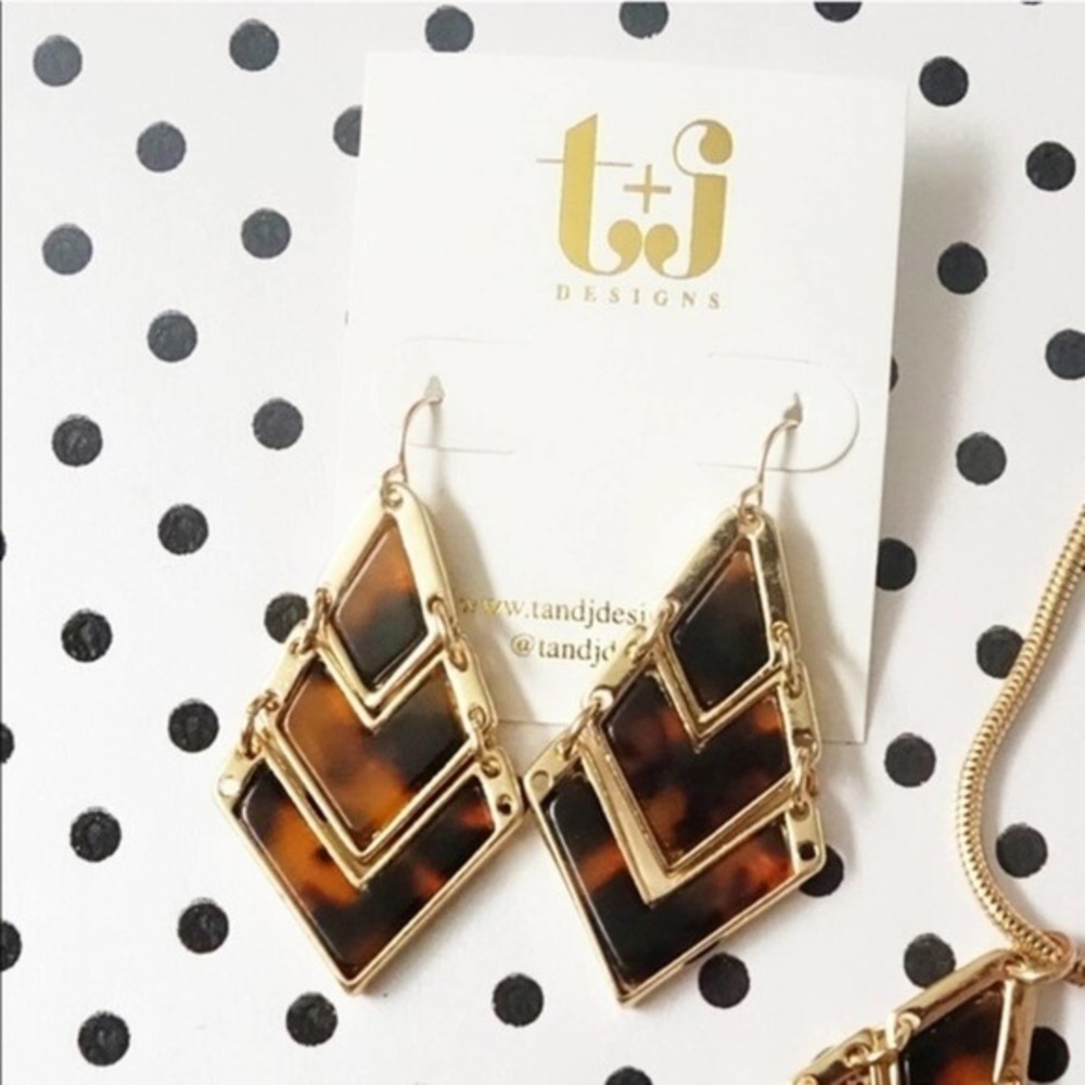 Chevron Tortoise Earrings BRAND NEW